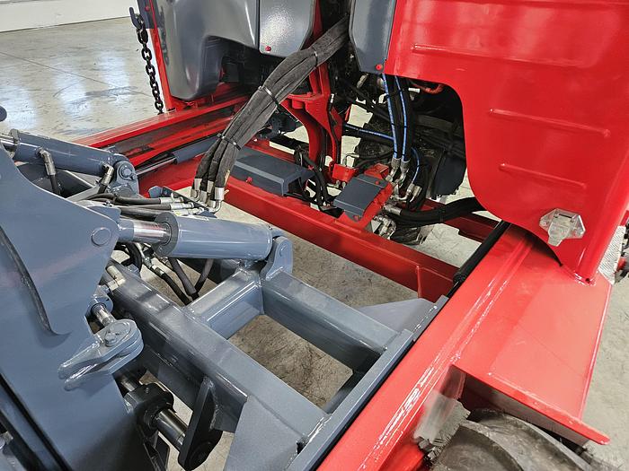 Used 2015 Moffett M8 55.3