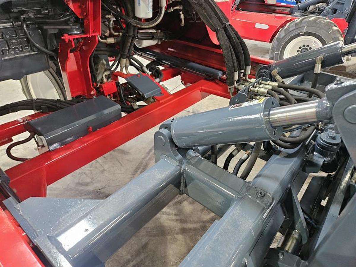 Used 2014 Moffett M55