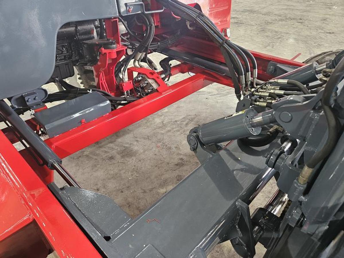 Used 2015 Moffett M5 50.3