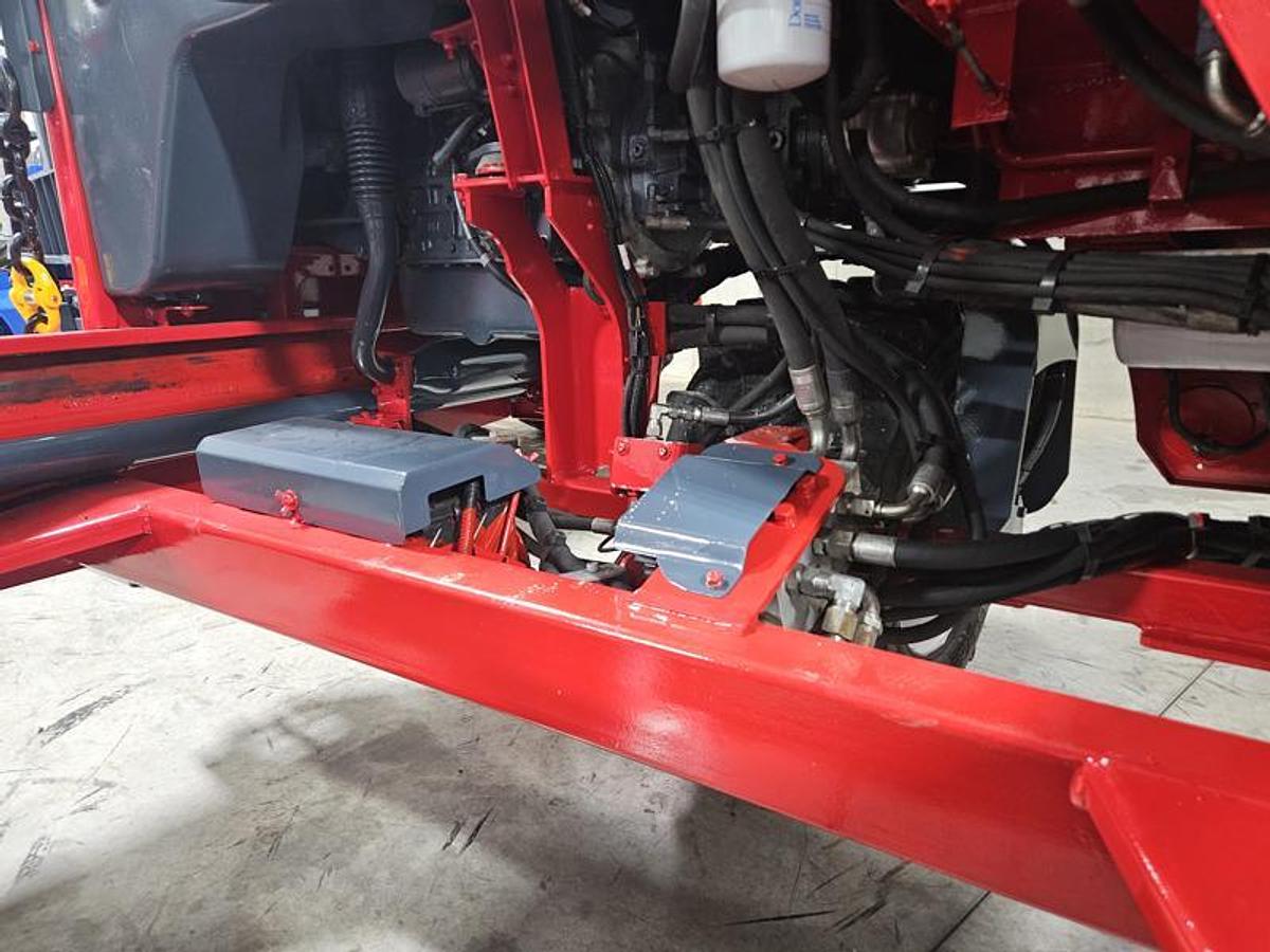 Used 2012 Moffett M70