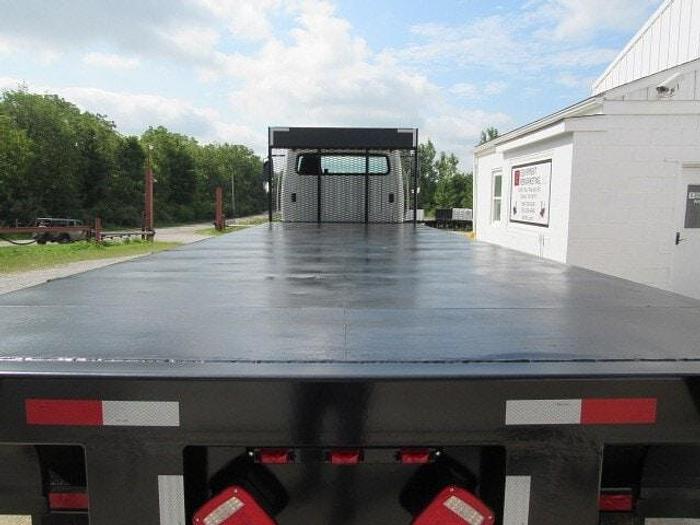 Used 2016 Freightliner M2 106
