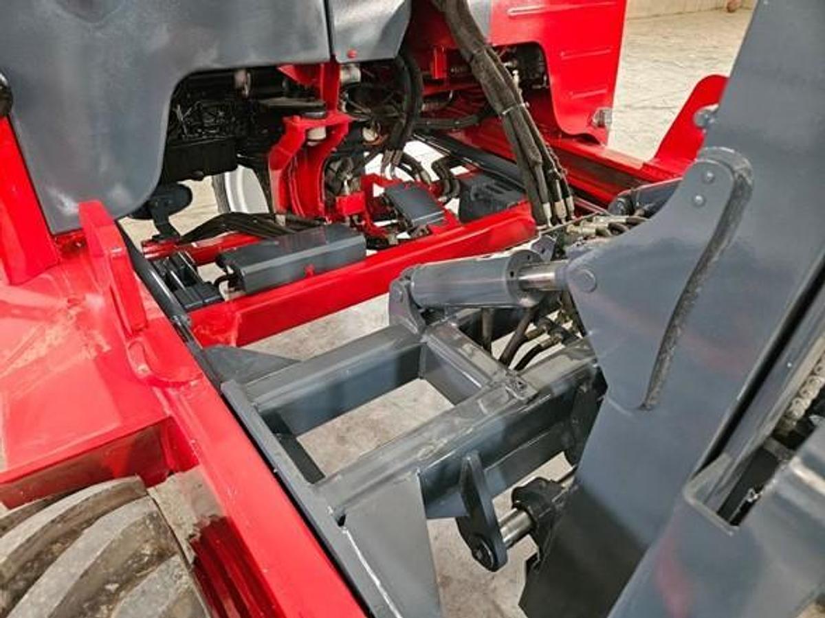 Used 2015 Moffett M8 55.3