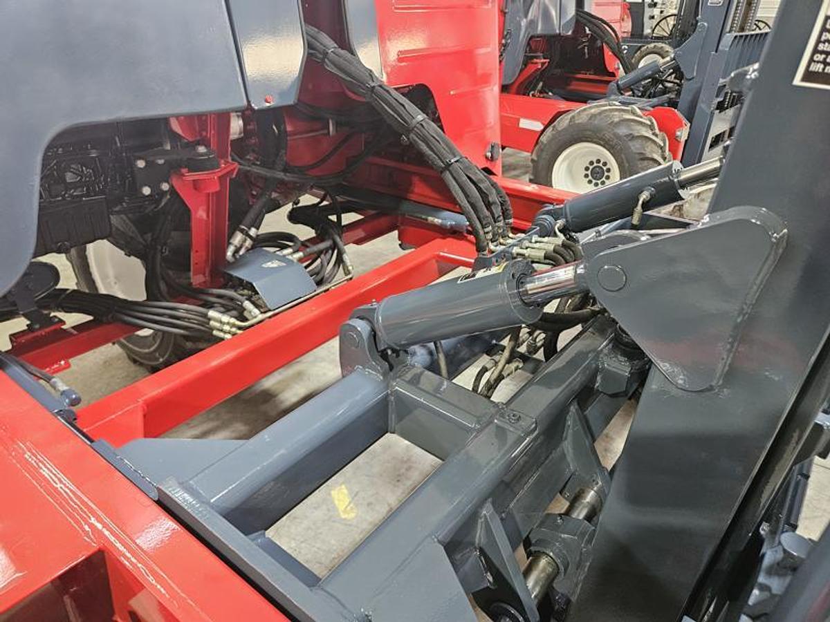 Used 2019 Moffett M8 55.3NX