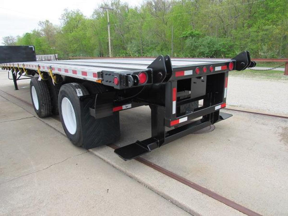 Used 2015 Fontaine 48' X 102" Aluminum Combo Princeton/Moffett Trailer