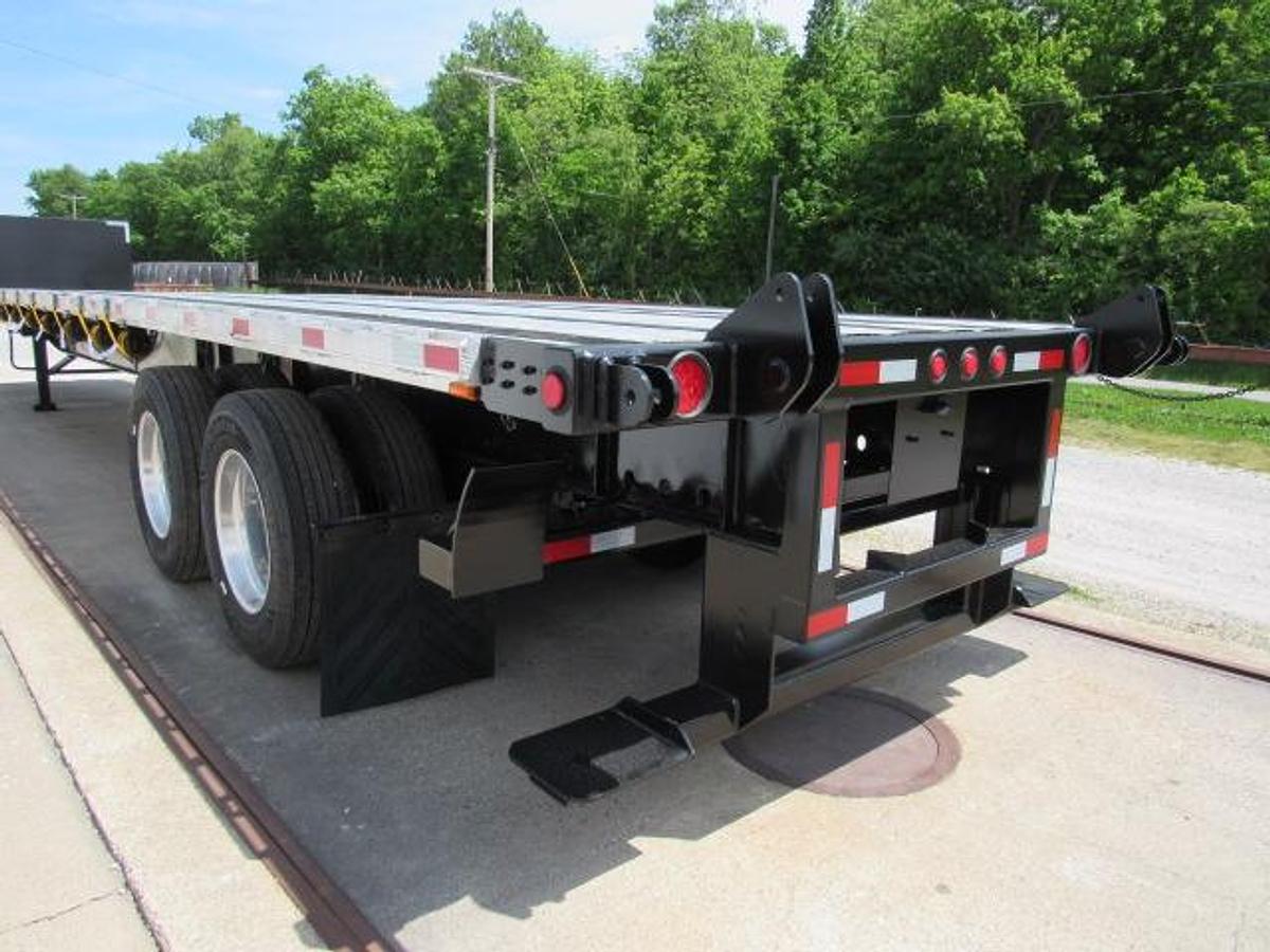 Used 2011 Utility 48' X 102 Alum Combo Princeton/Moffett Trailer