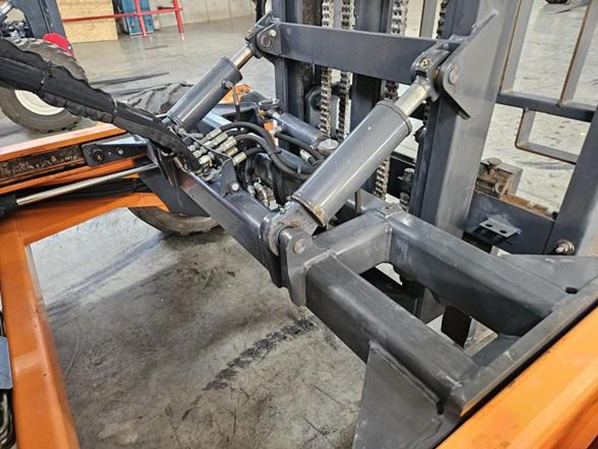 Used 2016 Moffett M8 55.3