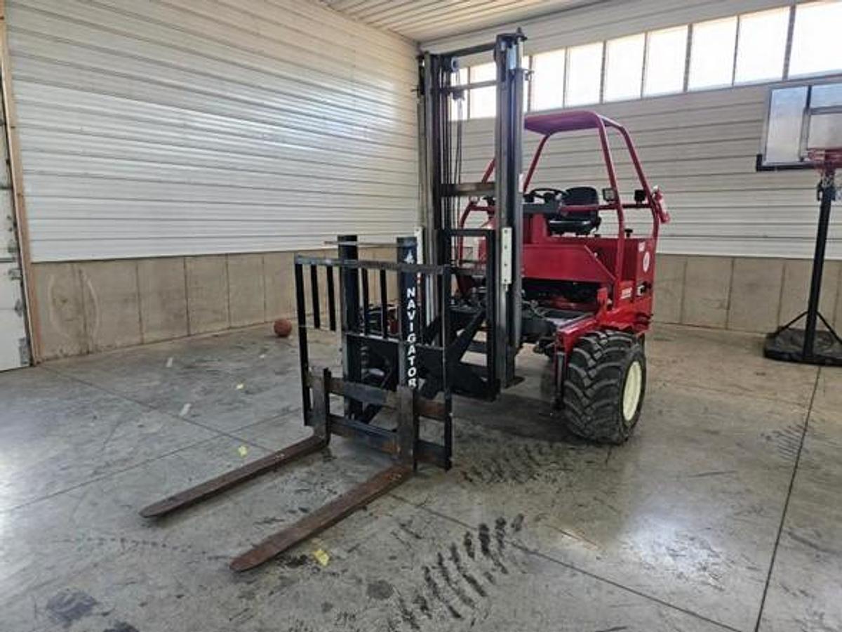 Used 2017 Navigator RT-5500 Truck Mounted Forklift