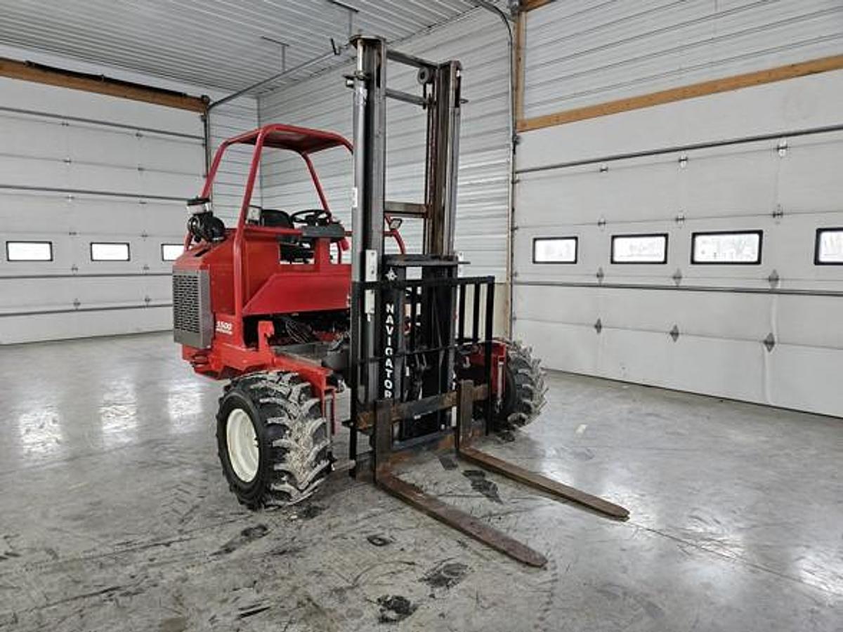 Used 2017 Navigator RT-5500 Truck Mounted Forklift