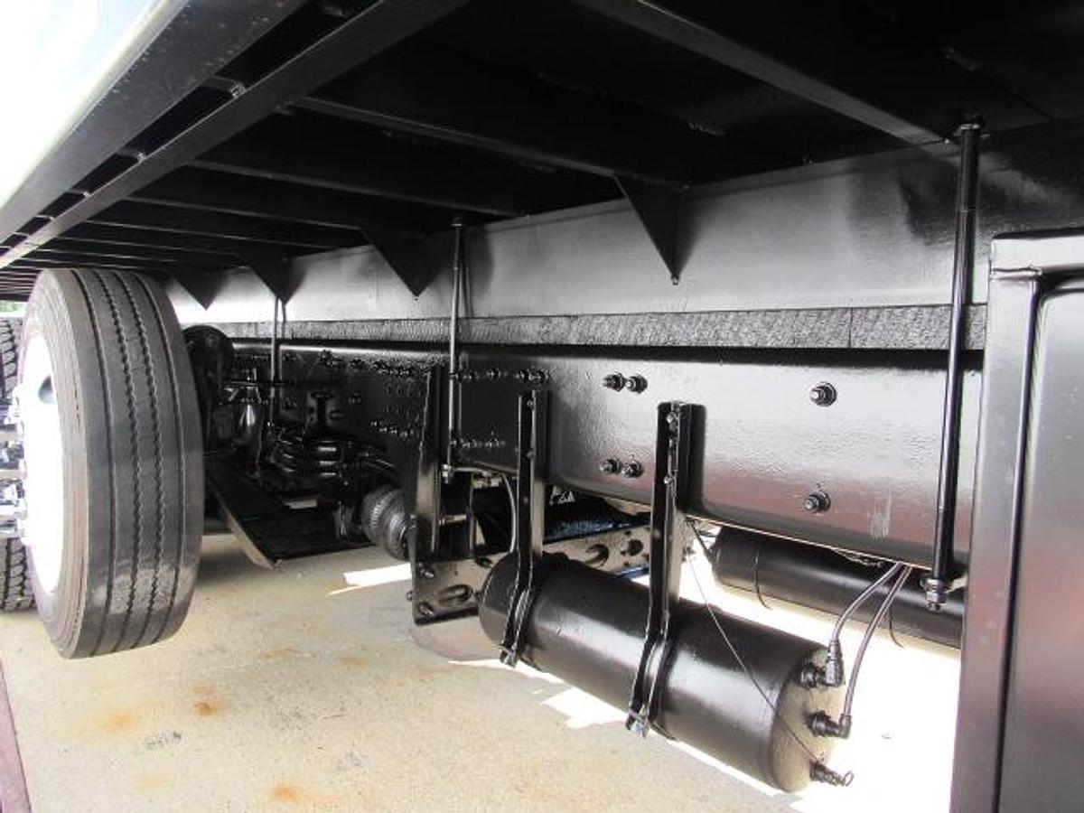 Used 2023 Freightliner M2 106