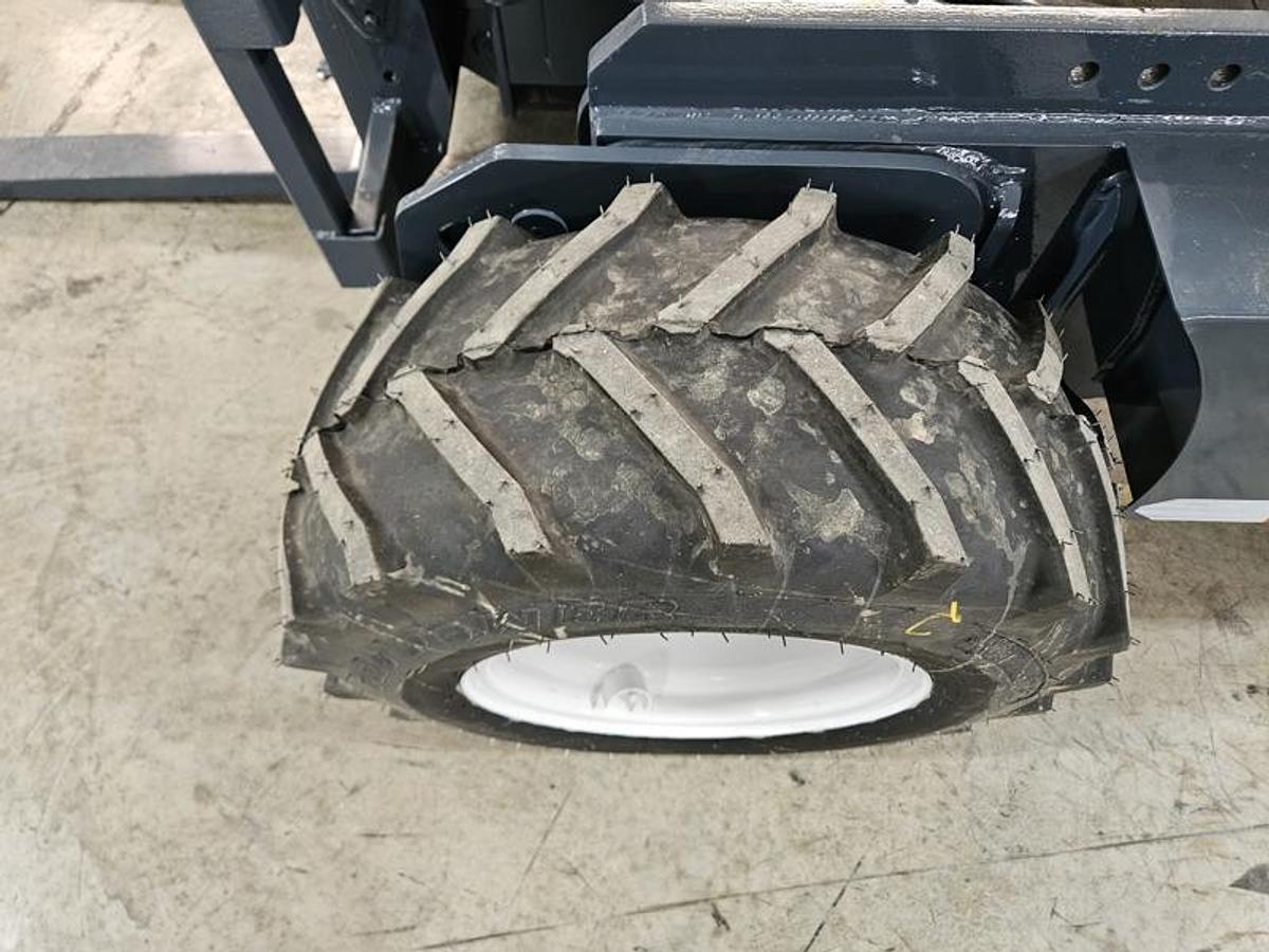 Used 2018 LOADMAC 825  2 Way Forklift w/Extended Reach