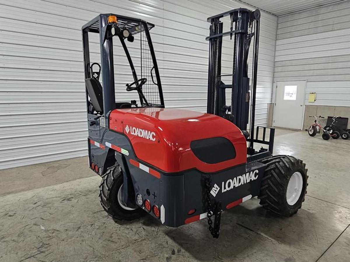Used 2018 LOADMAC 825.4P   4 Way Forklift w/Extended Reach