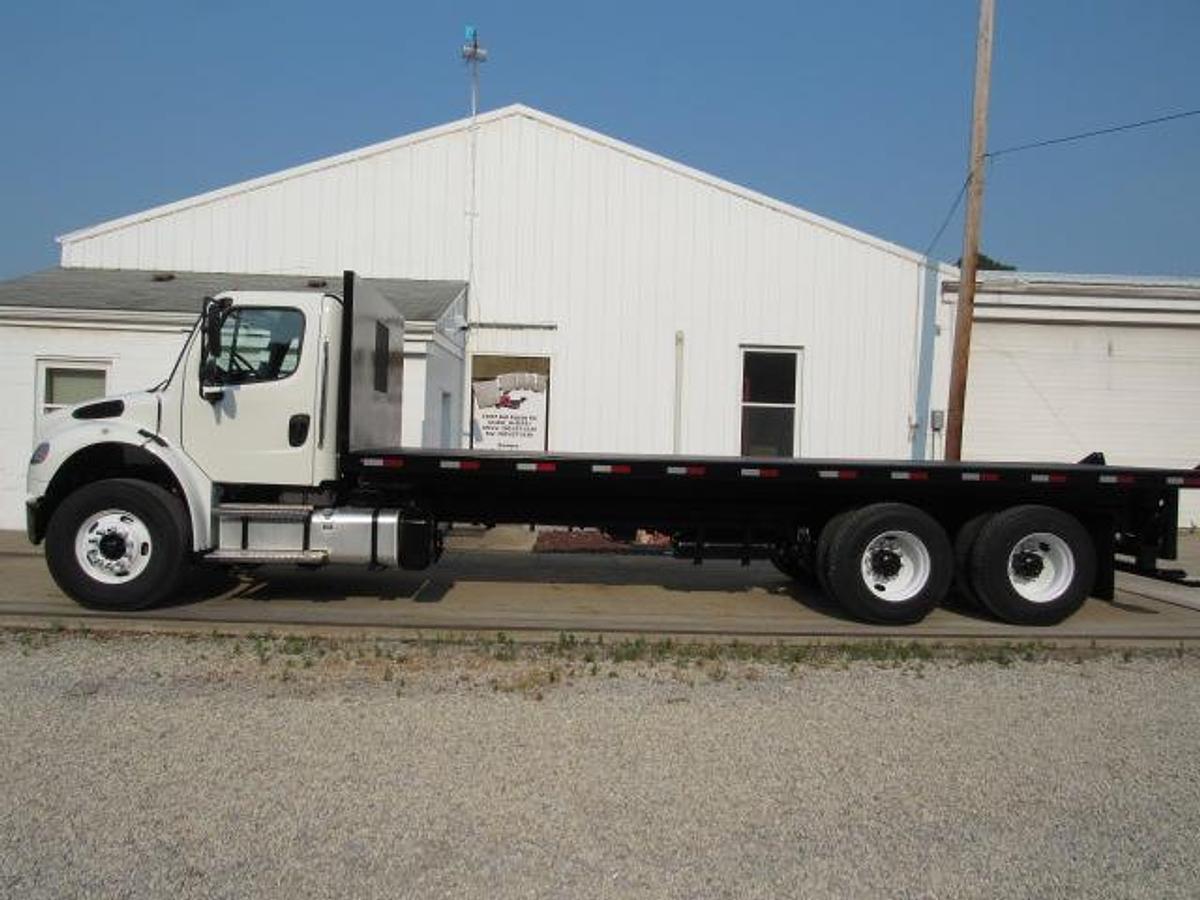 Used 2022 Freightliner M2 106