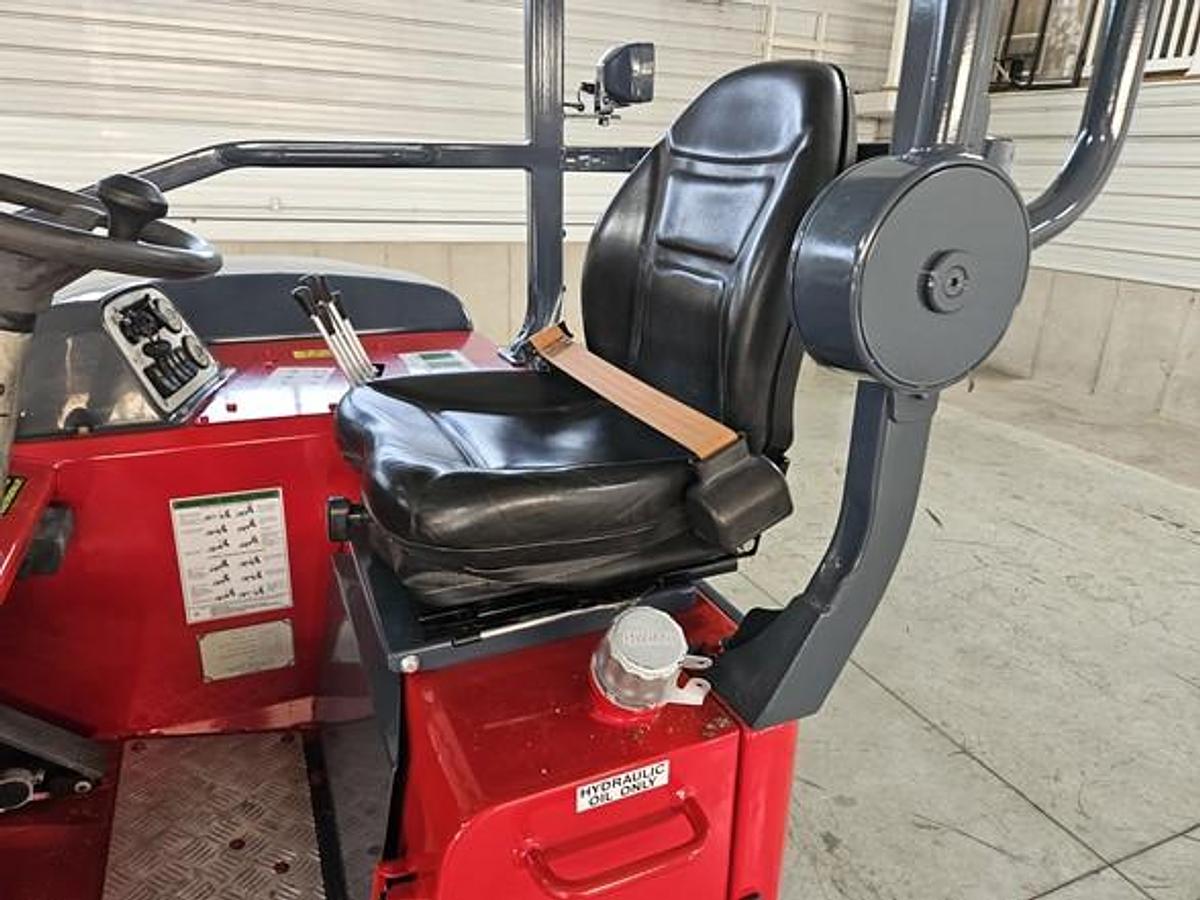 Used 2015 Moffett M8 55.3