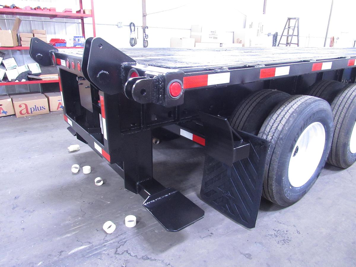 Used 2015 Utility 48' X 102 Princeton/Moffett Trailer