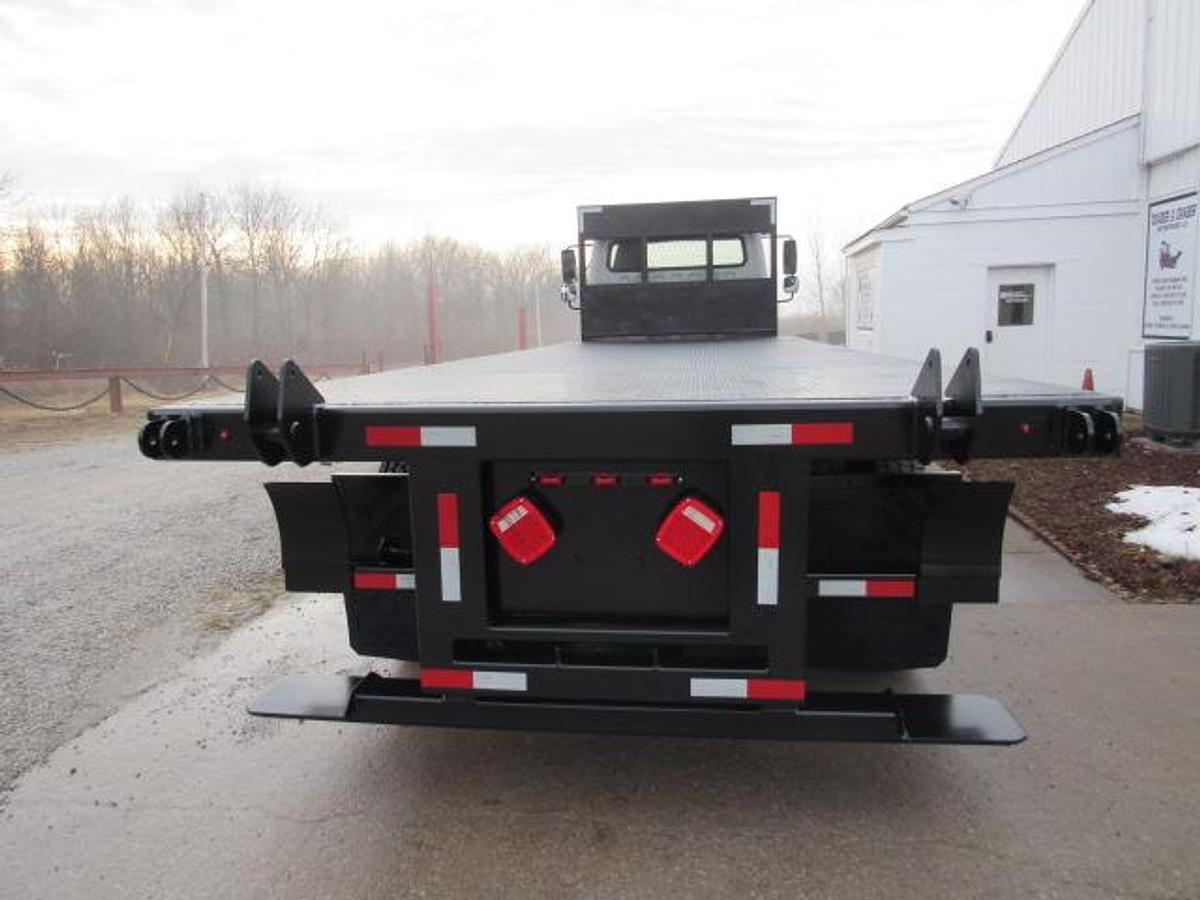 Used 2020 Freightliner M2 106