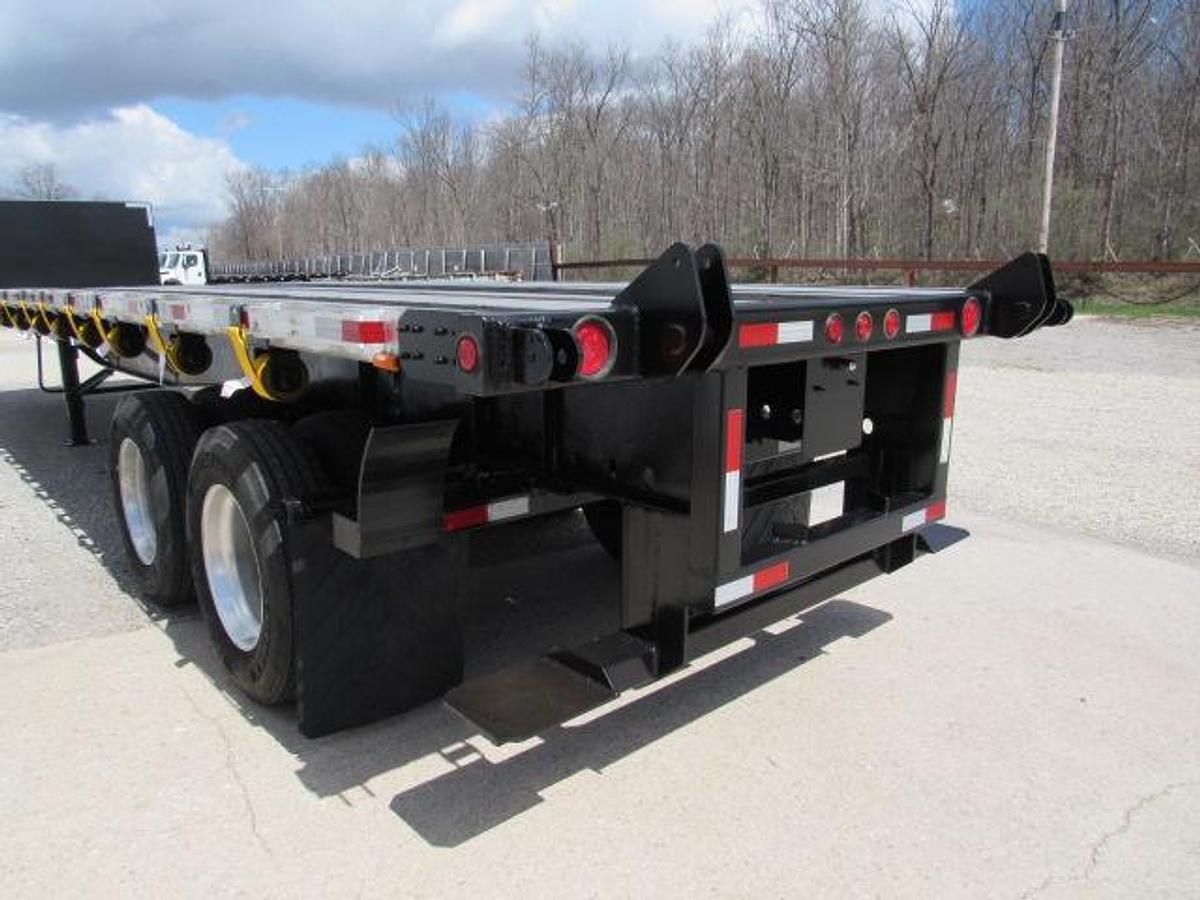 Used 2013 Utility 36' 6" X 102" Aluminum Combo Princeton/Moffett Trailer