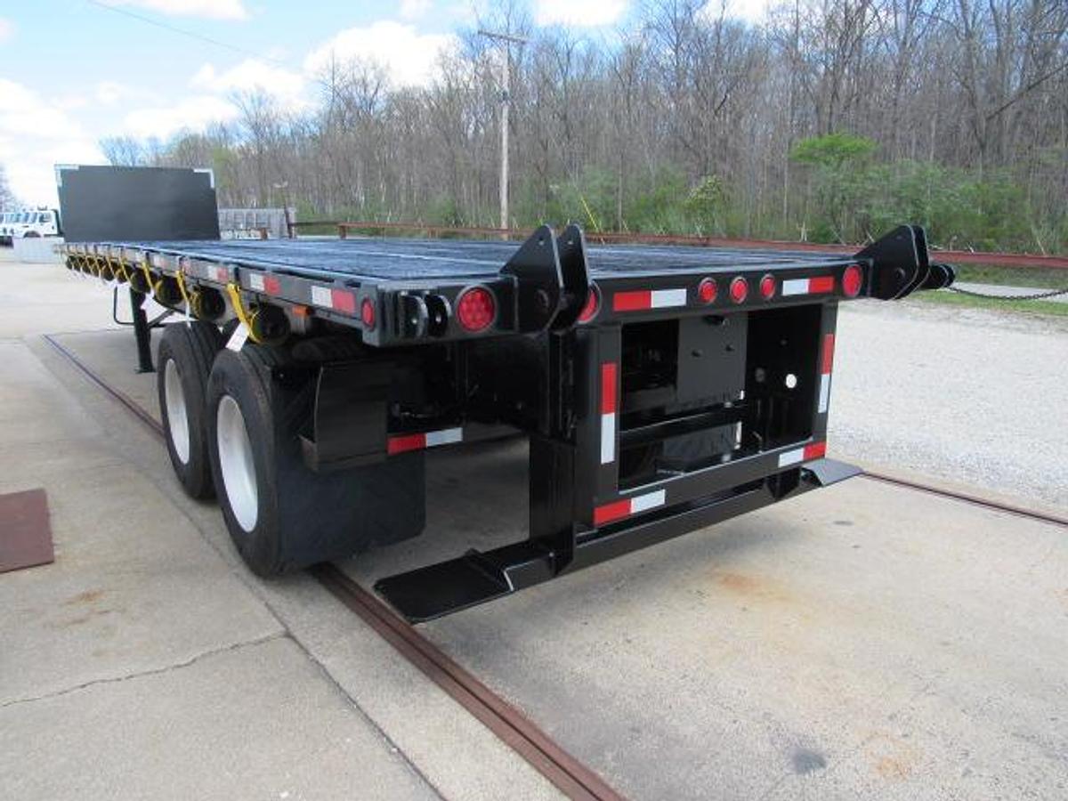Used 2012 Utility 36' 6" X 102 Princeton/Moffett Trailer