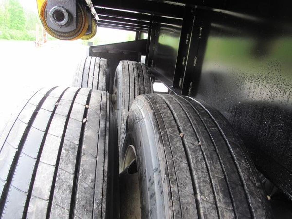 Used 2007 Lufkin 32' X 96" Moffett Trailer