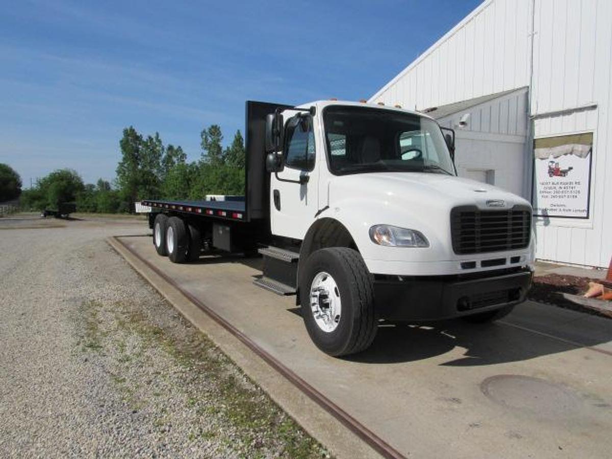 Used 2022 Freightliner M2 106