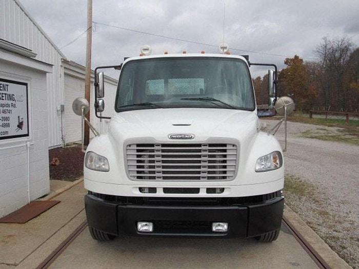 Used 2017 Freightliner M2 106
