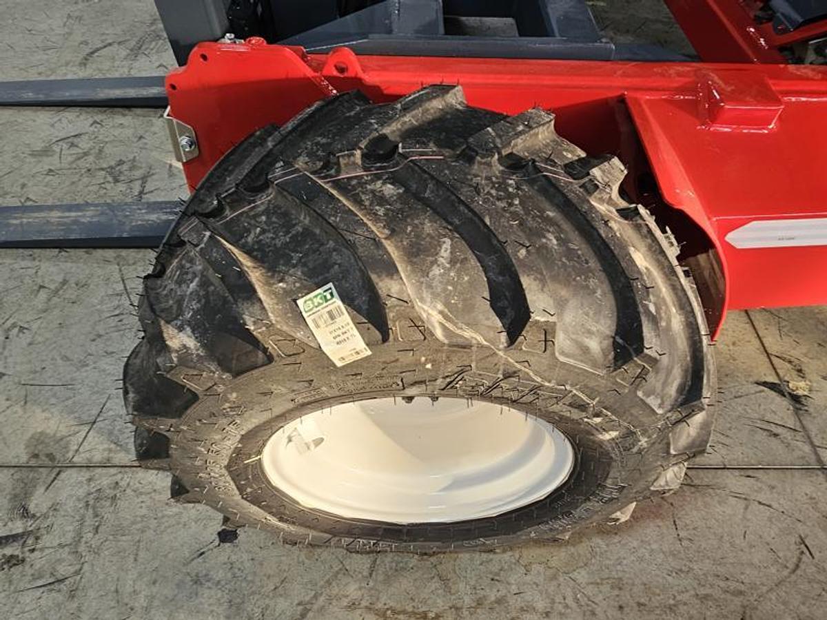 Used 2006 Moffett M 55