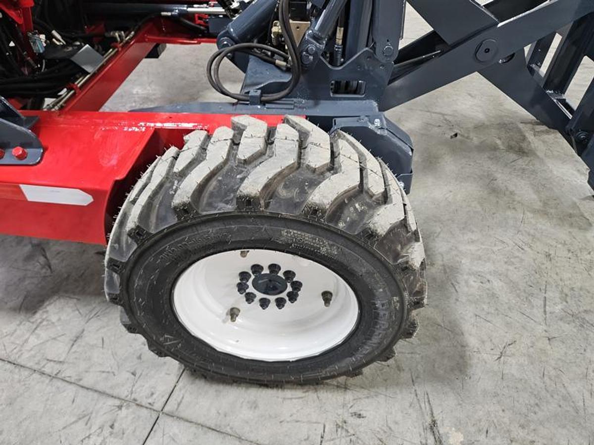 Used 2019  Moffett M5 50.4PNX  4 Way
