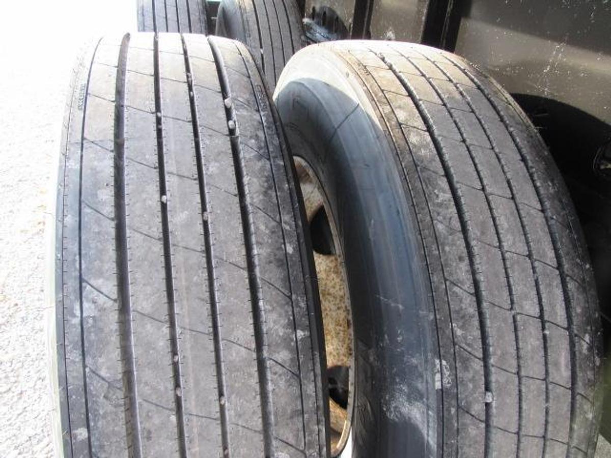 Used 2015 Utility 45' X 102 Alum Combo Princeton/Moffett Trailer