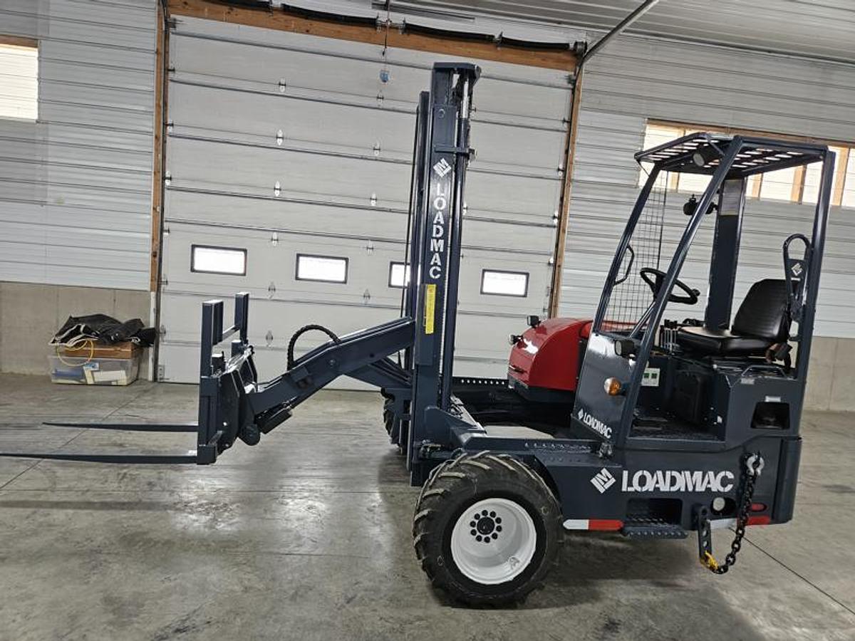 Used 2018 LOADMAC 825.4   4 Way Forklift w/Extended Reach
