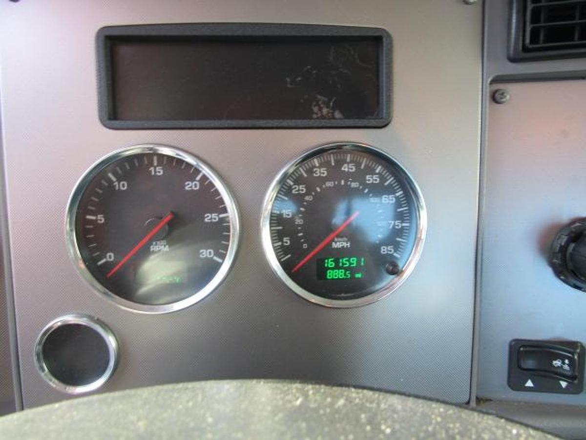 Used 2021 Kenworth T370 Flatbed Truck