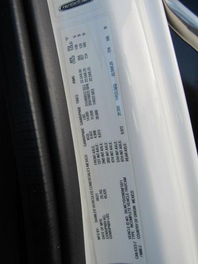 Used 2022 Freightliner M2 106