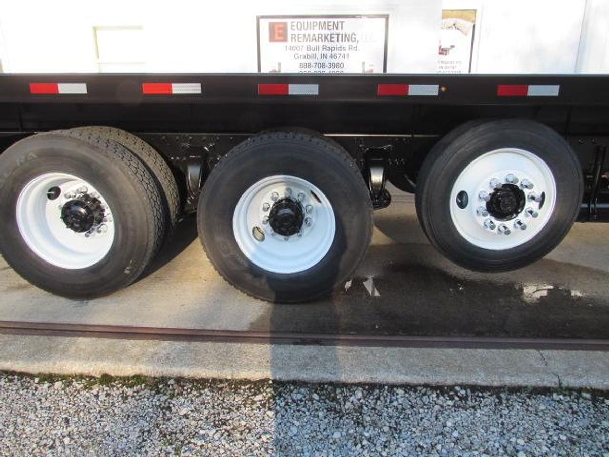 Used 2022 Freightliner M2 106