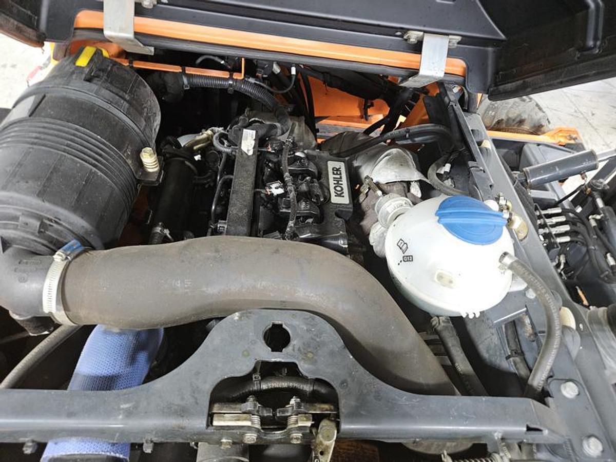 Used 2016 Moffett M8 55.3