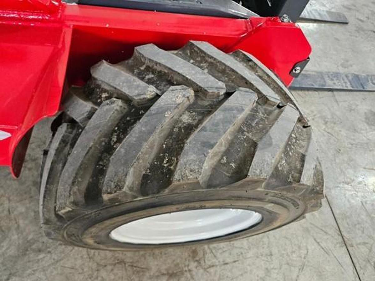 Used 2015 Moffett M8 55.3