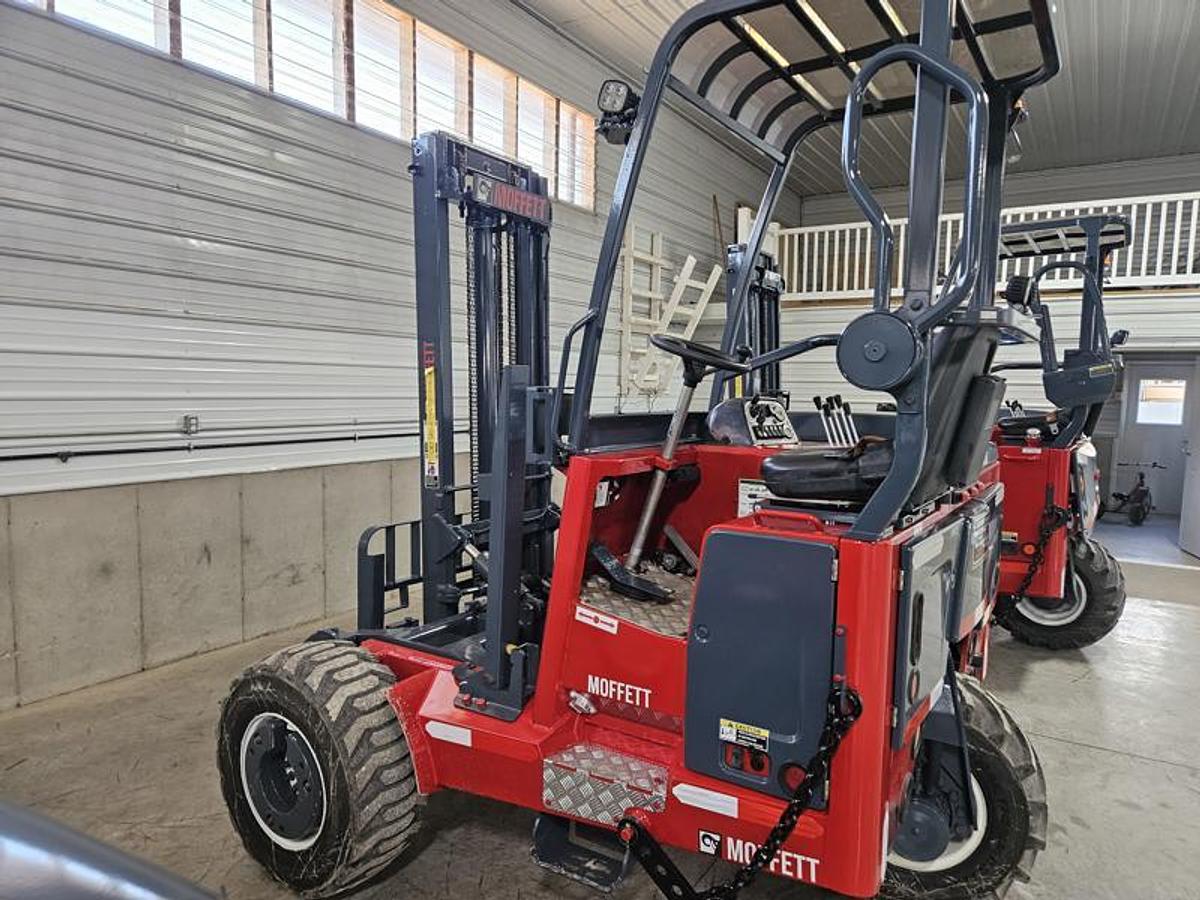 Used 2019 Moffett M8 55.4 4 Way