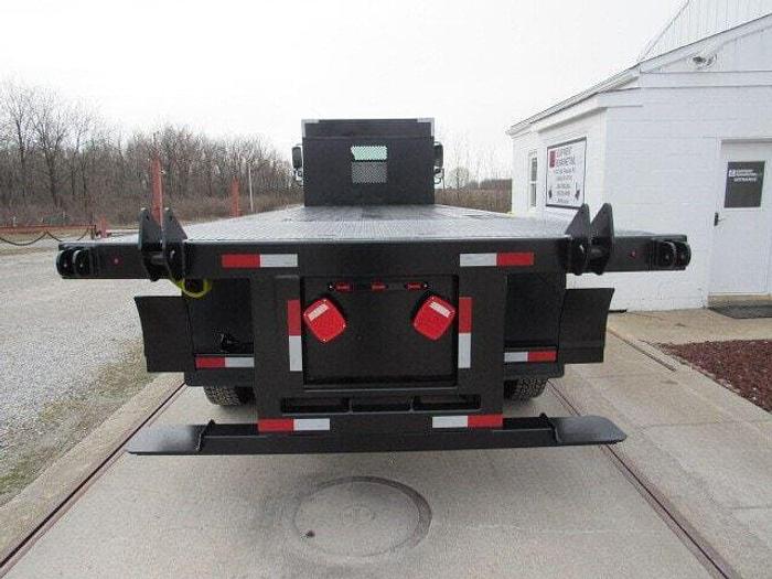 Used 2016 Freightliner M2 106