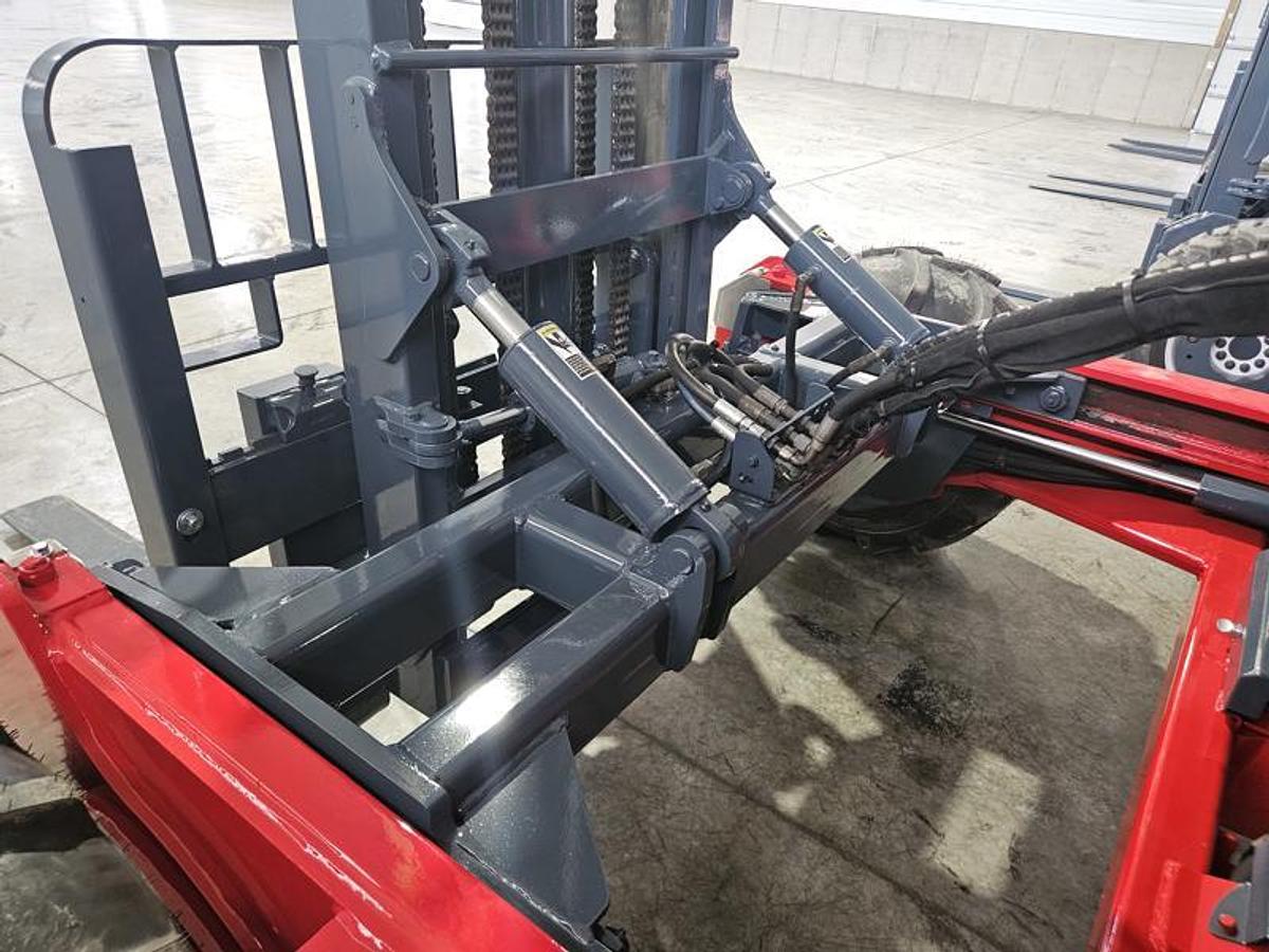 Used 2016 Moffett M8 55.3