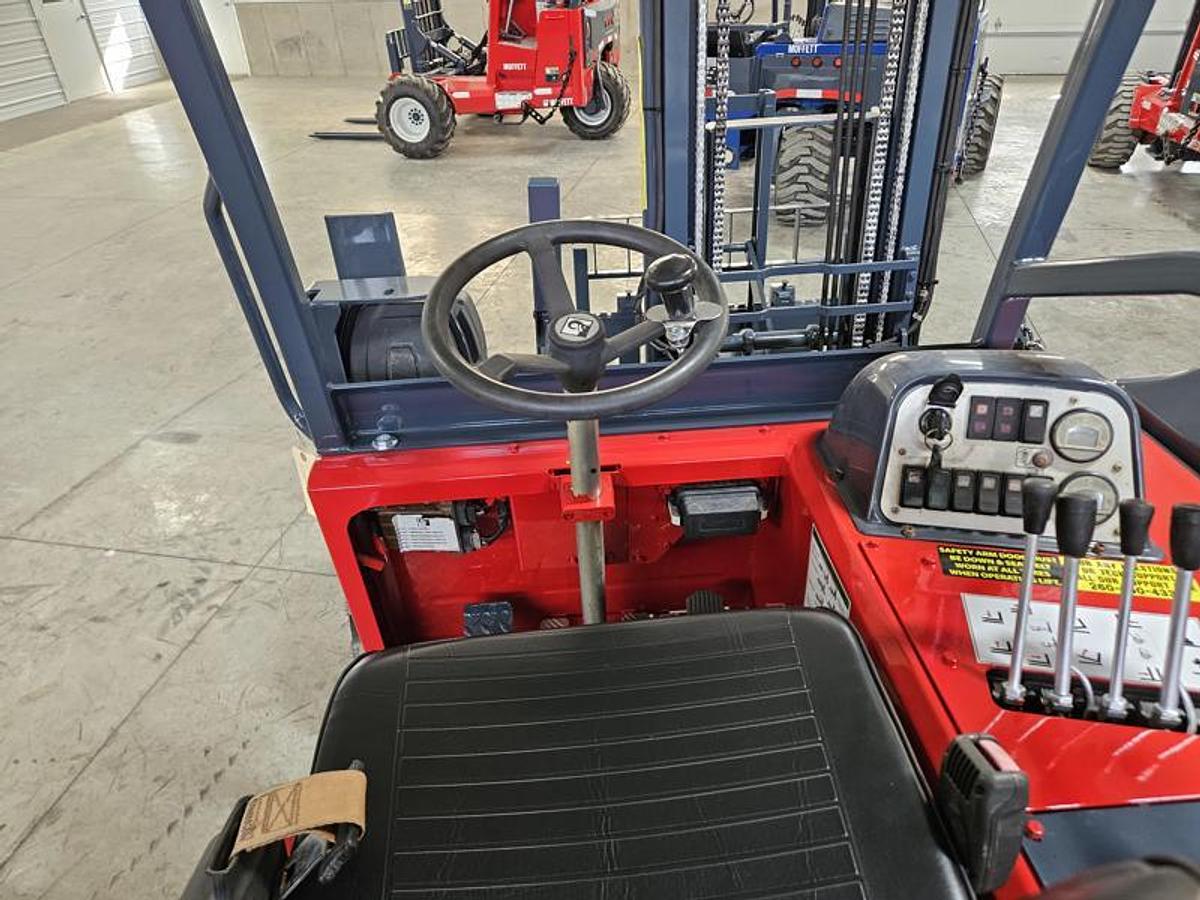 Used 2019  Moffett M5 50.4PNX  4 Way