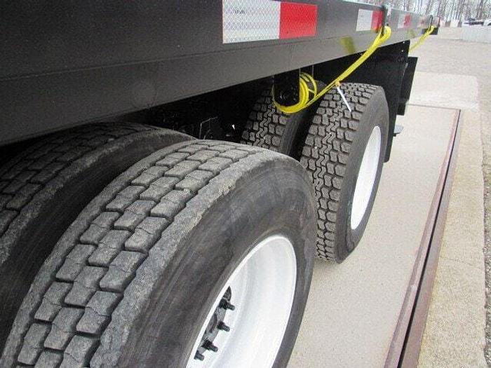 Used 2016 Freightliner M2 106