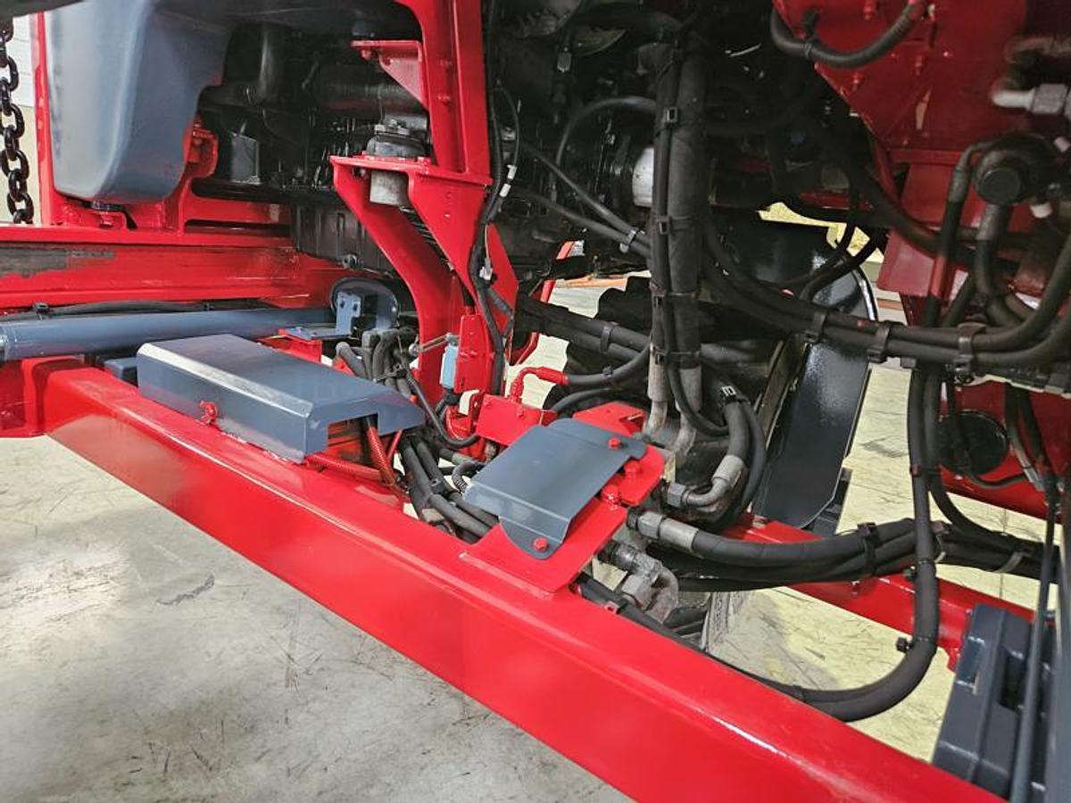 Used 2016 Moffett M8 55.4  4 Way