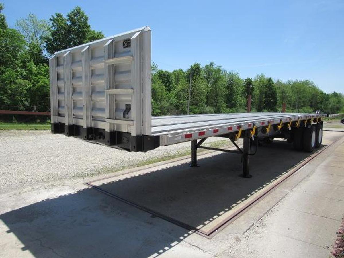 Used 2014 Great Dane Trailers 36' 6" X 102" Aluminum Combo Flatbed Moffett Trailer
