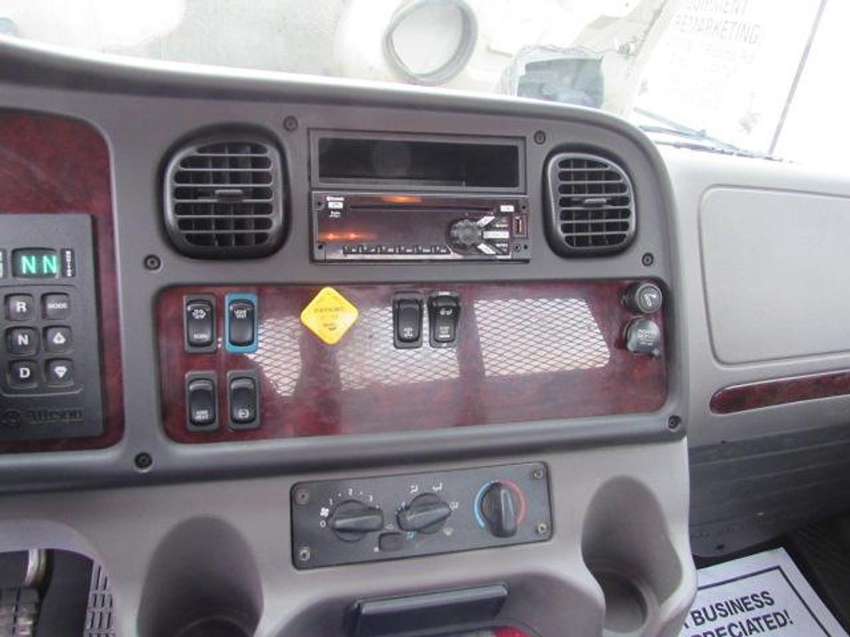 Used 2020 Freightliner M2 106