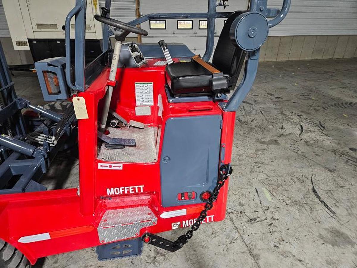 Used 2016 Moffett M8 55.3