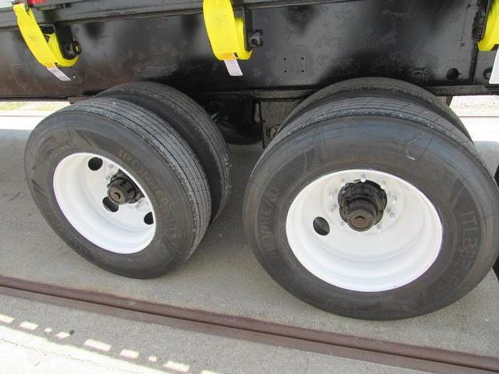 Used 2016 Great Dane Trailers 36' 6" X 102" Flatbed Moffett Trailer