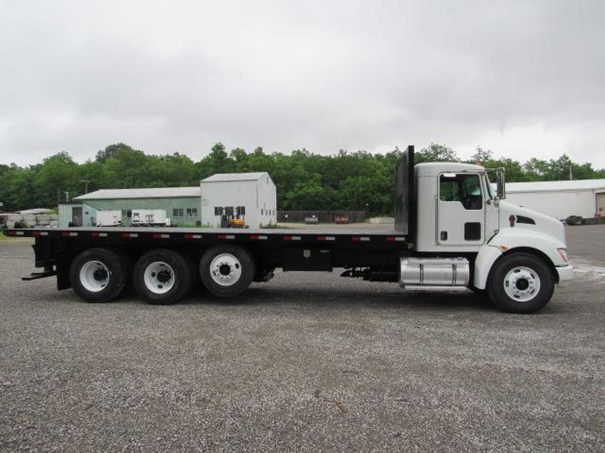 Used 2021 Kenworth T370 Flatbed Truck