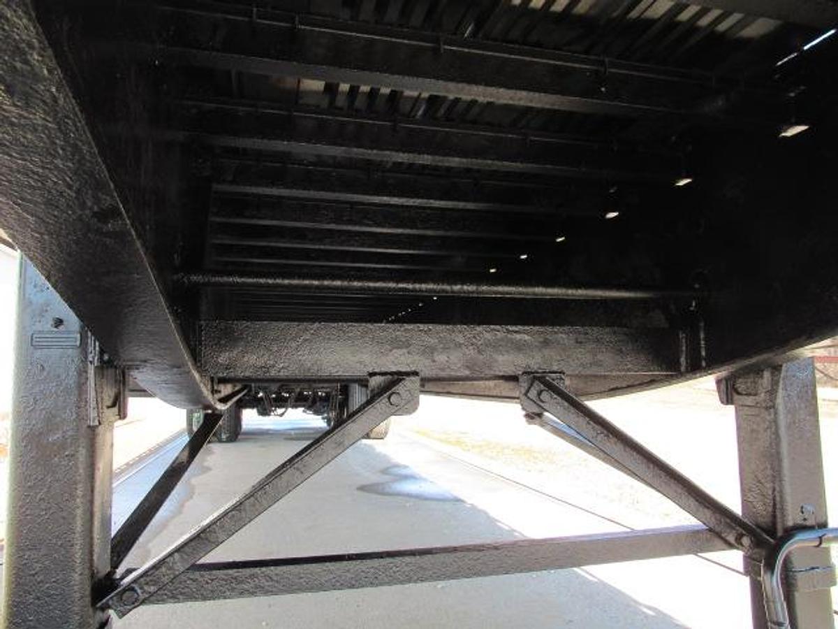 Used 2014 Utility 45' X 102 Alum Combo Princeton/Moffett Trailer