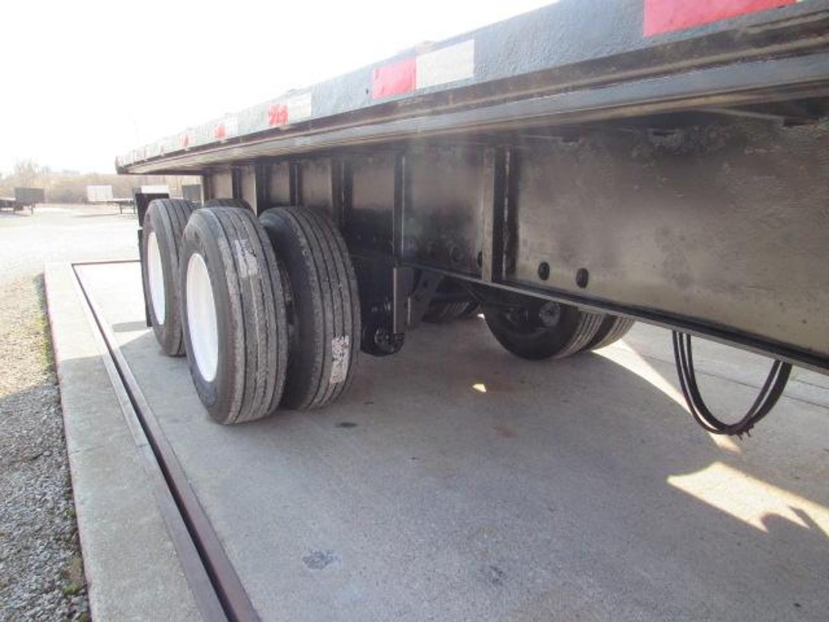 Used 2013 Utility 45' X 102 Princeton/Moffett Trailer