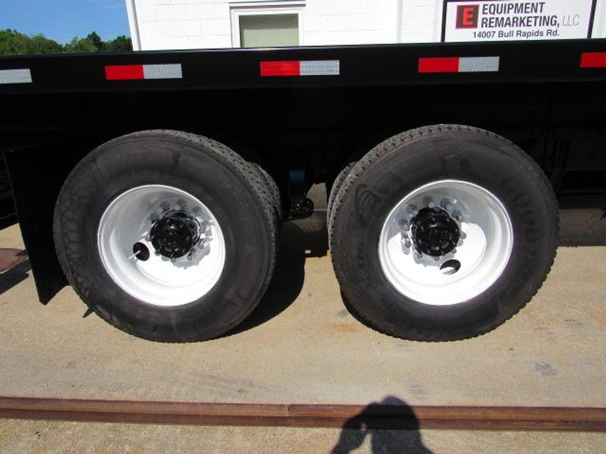 Used 2022 Freightliner M2 106