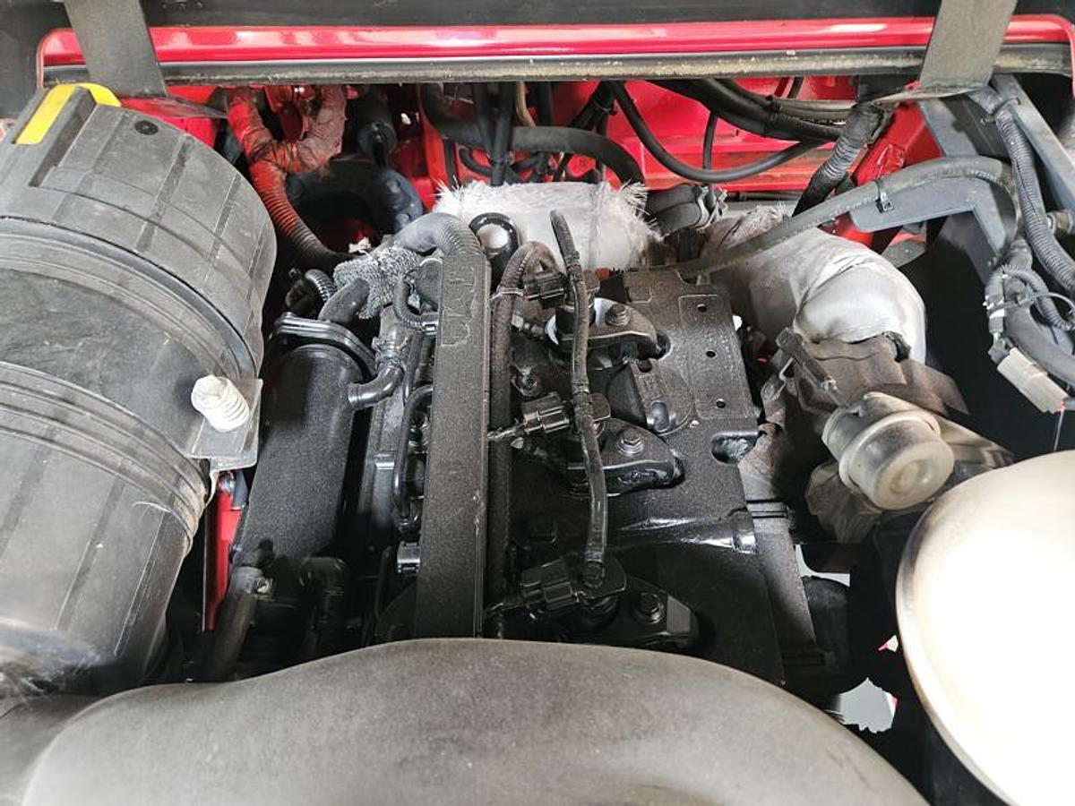 Used 2015 Moffett M8 55.3