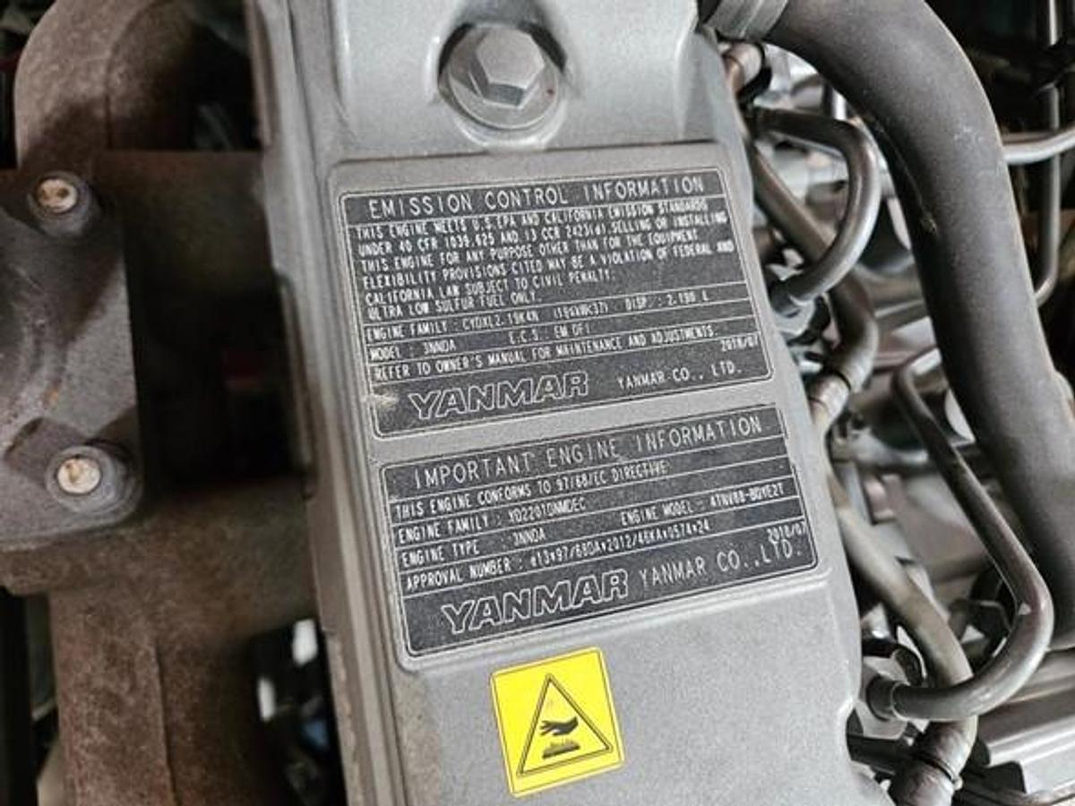 Used 2018 LOADMAC 825  2 Way Forklift w/Extended Reach