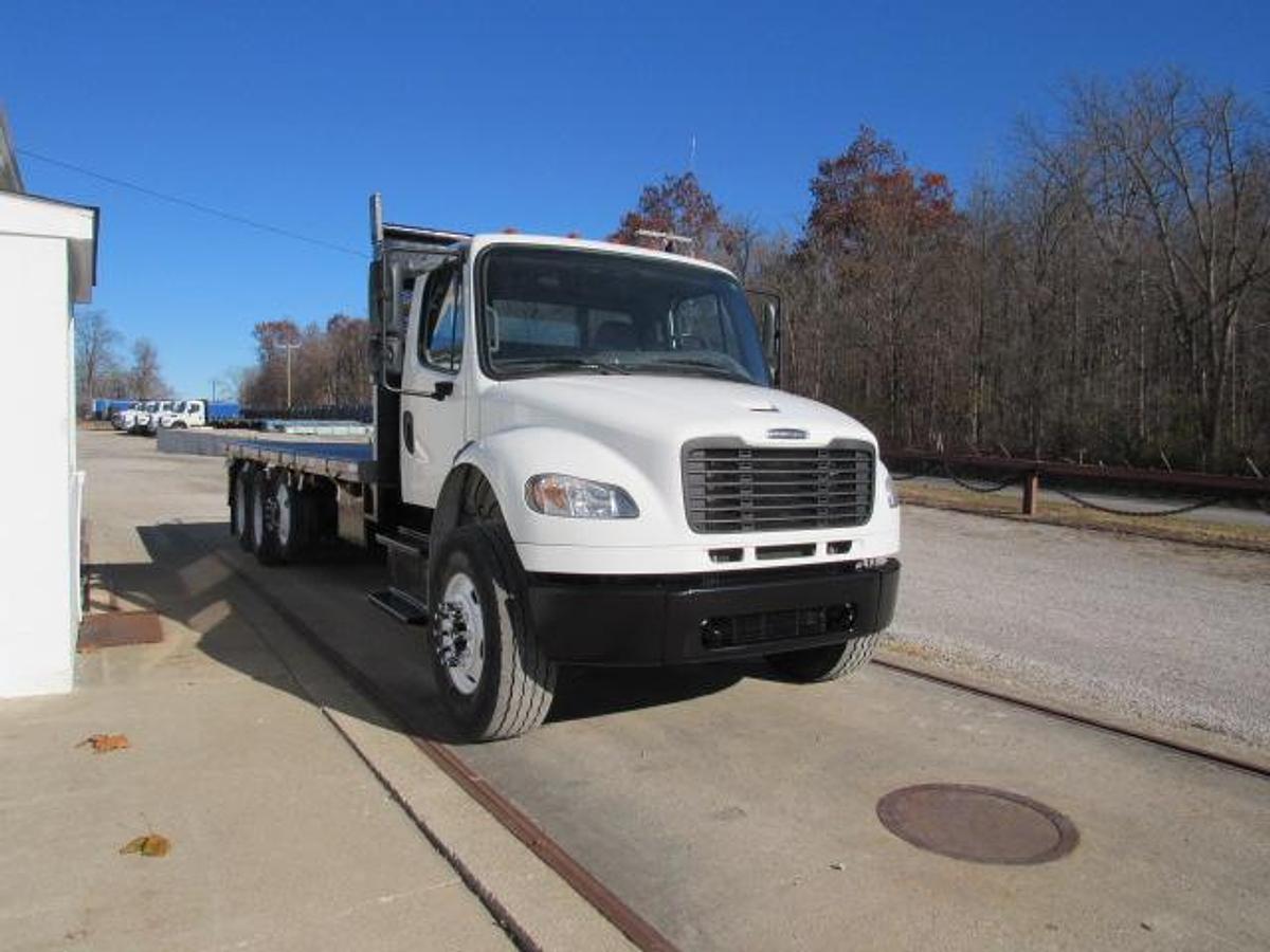 Used 2022 Freightliner M2 106